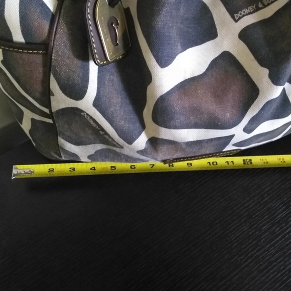 Used Dooney & Bourne Giraffe print handbag. - Picture 8 of 12